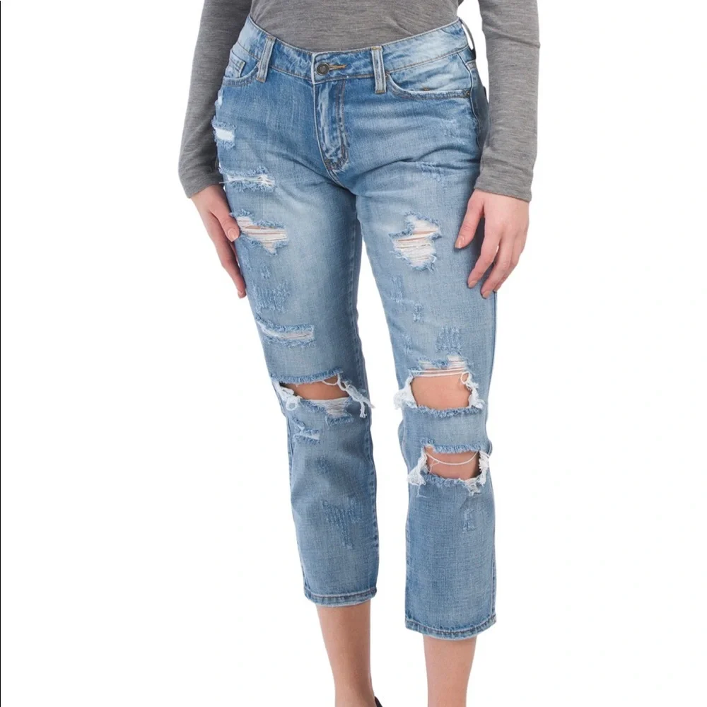 Kancan light wash destructed‎ jeans